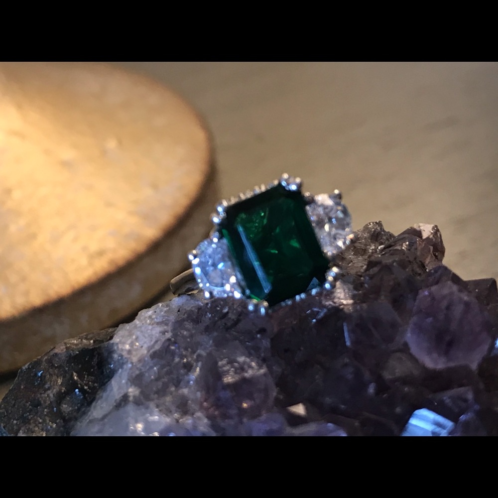 Emerald ring